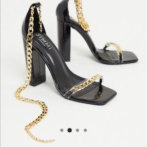 NIB Simmi Gold Ankle Chain Heels